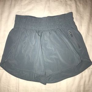 🌹lululemon tracker shorts